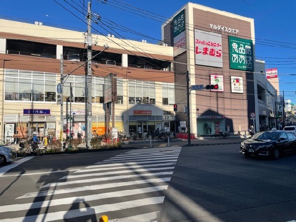 周辺環境:食品館あおば(「地域一番・地域密着」を目指すスーパー。営業時間は10～20時。建物内に飲食店、しまむらがあり便利。)