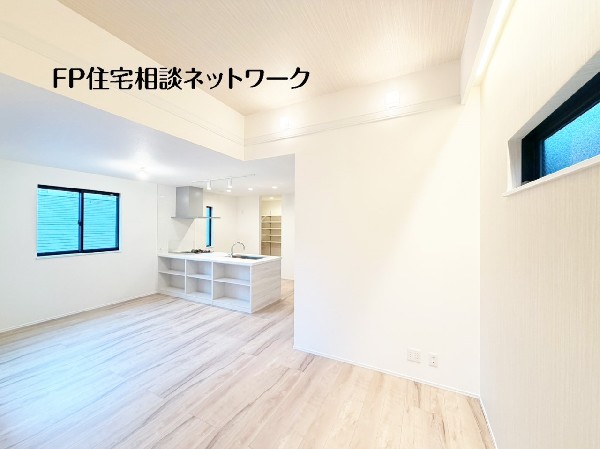 一部高天井になっているリビングは、解放感溢れます。ご家族と過ごす時間を大切にしたい方にぴったりです。