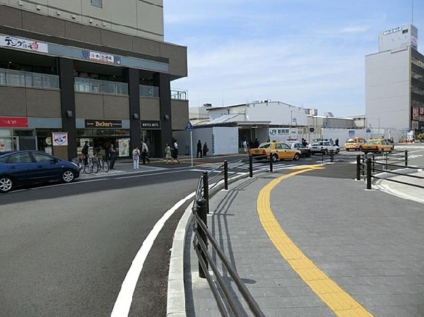 周辺環境:鶴見駅(駅直結の駅ビル「CIAL」があり雨の日でも濡れずに買い物が出来ます！周辺には飲食店も多く便利な駅です 。)
