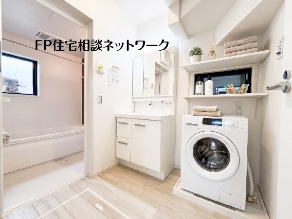 本画像はAIがCGで家電・小物作成しています。現地には設置されておらず販売価格に含まれておりません。