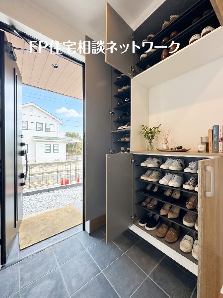 本画像はAIがCGで小物等を作成しています。現地には設置されておらず販売価格に含まれておりません。  