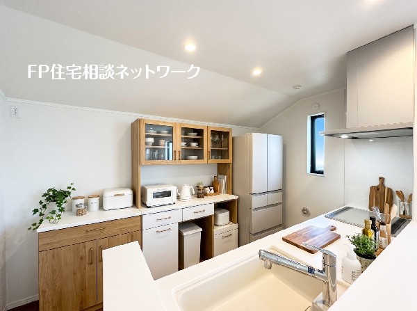 本画像はAIがCGで家具作成しています。現地に家具は設置されておらず販売価格に含まれておりません。  
