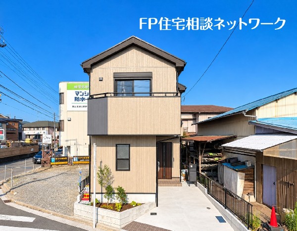 外観:緑に恵まれたエリアで、毎日のお散歩も気持ちよさそうです。自然に包まれた穏やかな暮らしができそうです。