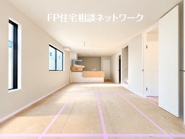 20.1帖の広々ＬＤＫ。導線もしっかりと取れているので、ソファーなどの家具もしっかりと配置できます。