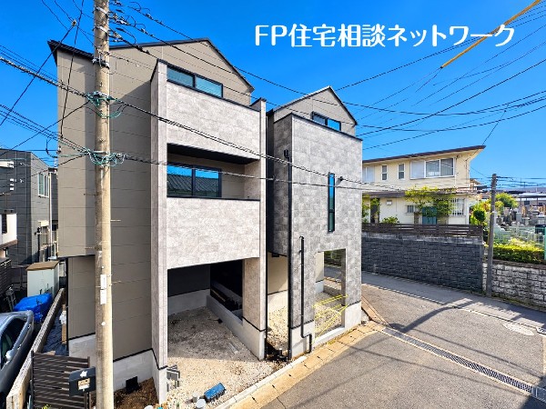 外観:閑静な住宅地で子育て家族にピッタリ。毎日のお散歩も快適な緑に恵まれたエリアでのびのびスローライフを