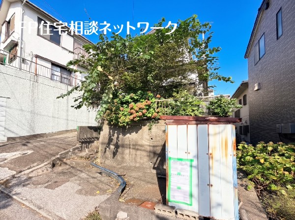 外観:「菊名」駅徒歩20分。鶴見駅、綱島駅へのバス便も豊富です。周辺は緑が多く残り身近に自然を感じられそう。