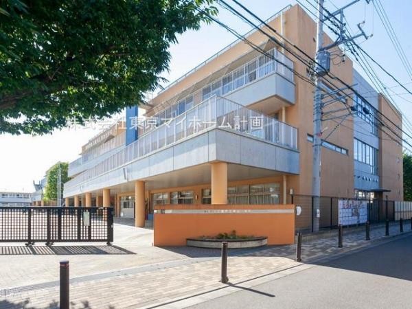 周辺環境:三鷹市立東台小学校