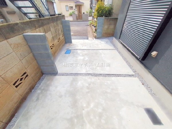 外観:カースペース