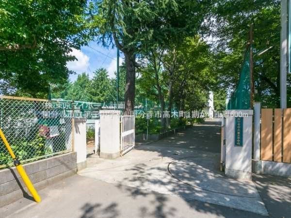 周辺環境:国分寺市立第三中学校