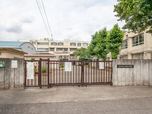 周辺環境:小平市立小平第五中学校