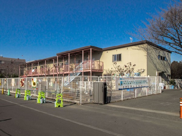 周辺環境:ひかり保育園(「元気な子ども（おいしく食べる、元気に遊ぶ、ぐっすり眠る）」「安心して自分が出せる子」の保育目標のもと、子どもにとって居心地の良い保育園、保護者にとって安心して働き続けられる保育園を目指します。)