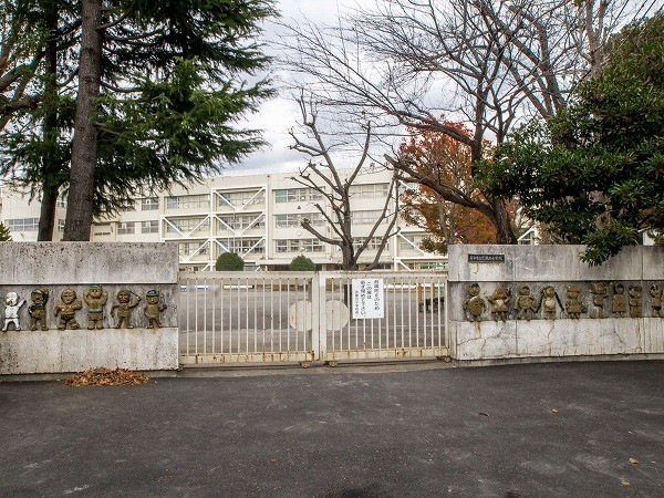 周辺環境:府中市立武蔵台小学校