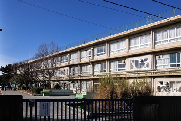 周辺環境:小平市立小平第四中学校