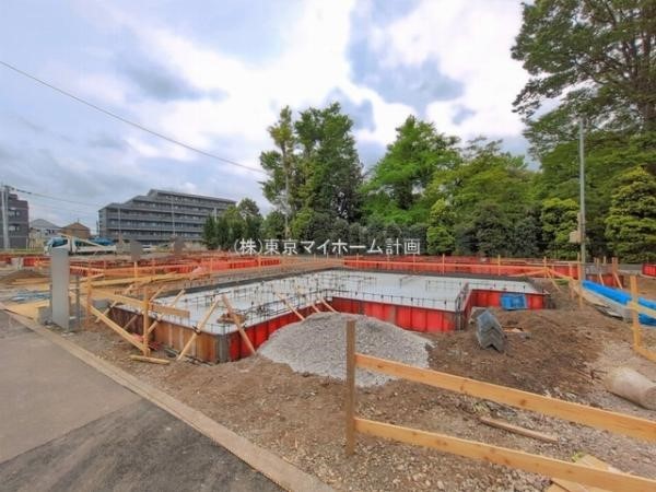 外観:現地外観写真（建築中）