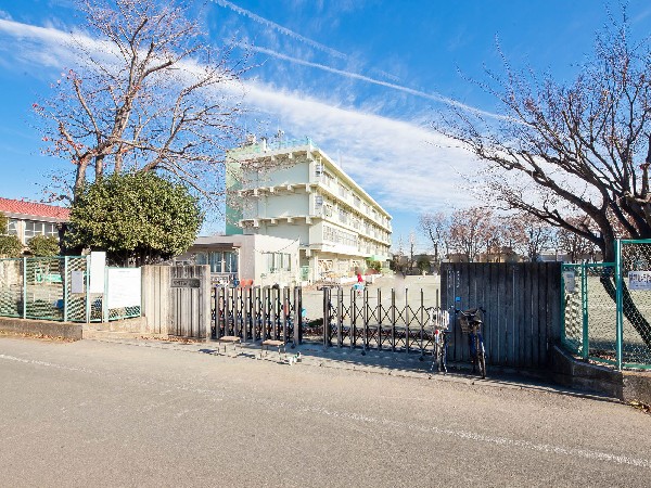 周辺環境:国分寺市立第十小学校(登校距離も近く、小学生のお子様がいらっしゃるご家庭には嬉しいですね。)