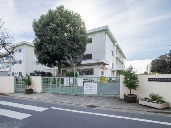 周辺環境:小平市立小平第三中学校
