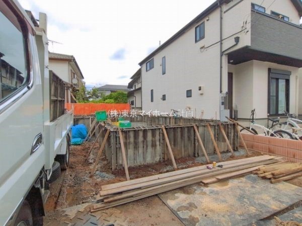 外観:現地外観写真（建築中）