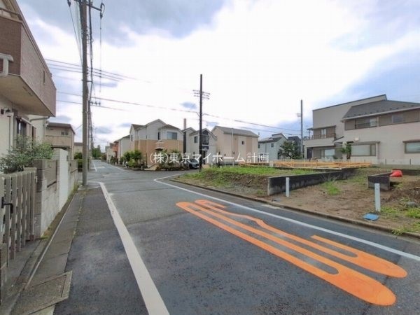外観:園面道路含む現地土地写真