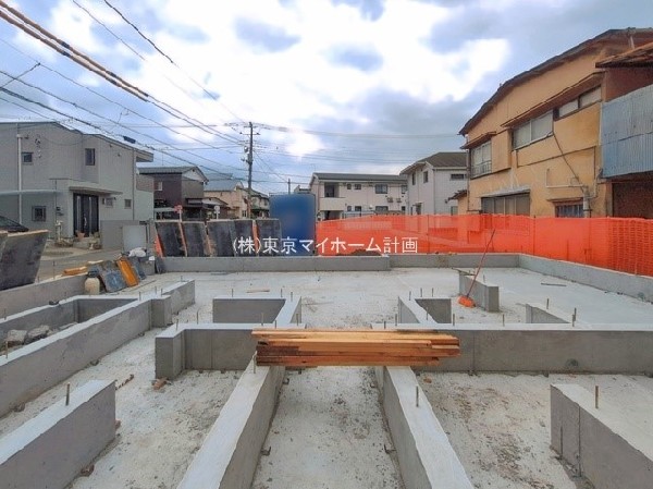 外観:現地外観写真（建築中）