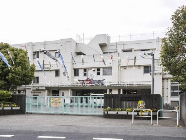 周辺環境:調布市立国領小学校