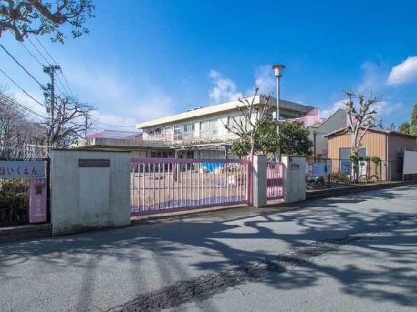 周辺環境:栄保育園(・自分で考えて行動できる子供になることを目指して保育しています。・子供の持っている力、自分からやろうとする意欲を引き出す保育をしています。・入園から卒園まで子供の成長を見通した保育をしています。・職員全員が共通の理解のもとに子供たちを見守り、保育し成長を確認してすすめています。)